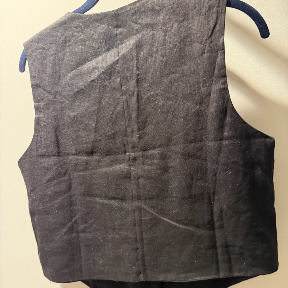 DISSH Banks Black Linen Sleeveless Vest - Picture 4 of 4